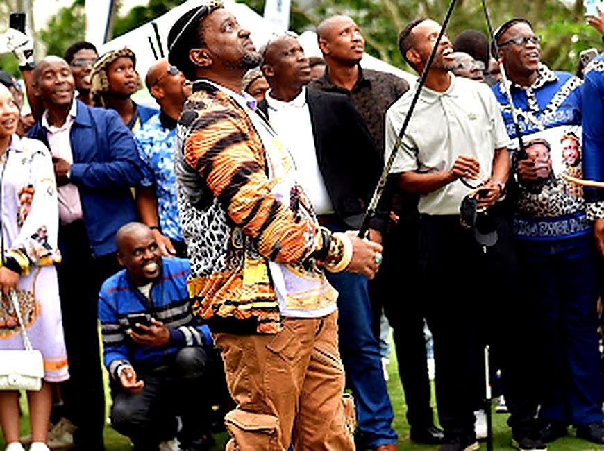 King Misuzulu watching his shot